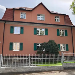 Apartment Apartment-haus Landeskrone 